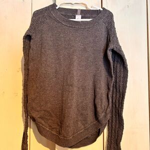 Ivivva sweater like new